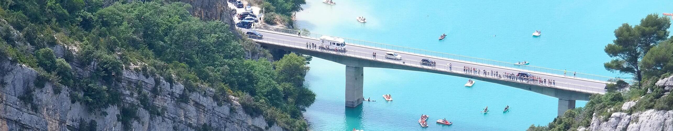 Vue aérienne du Lac et des Gorges du Verdon